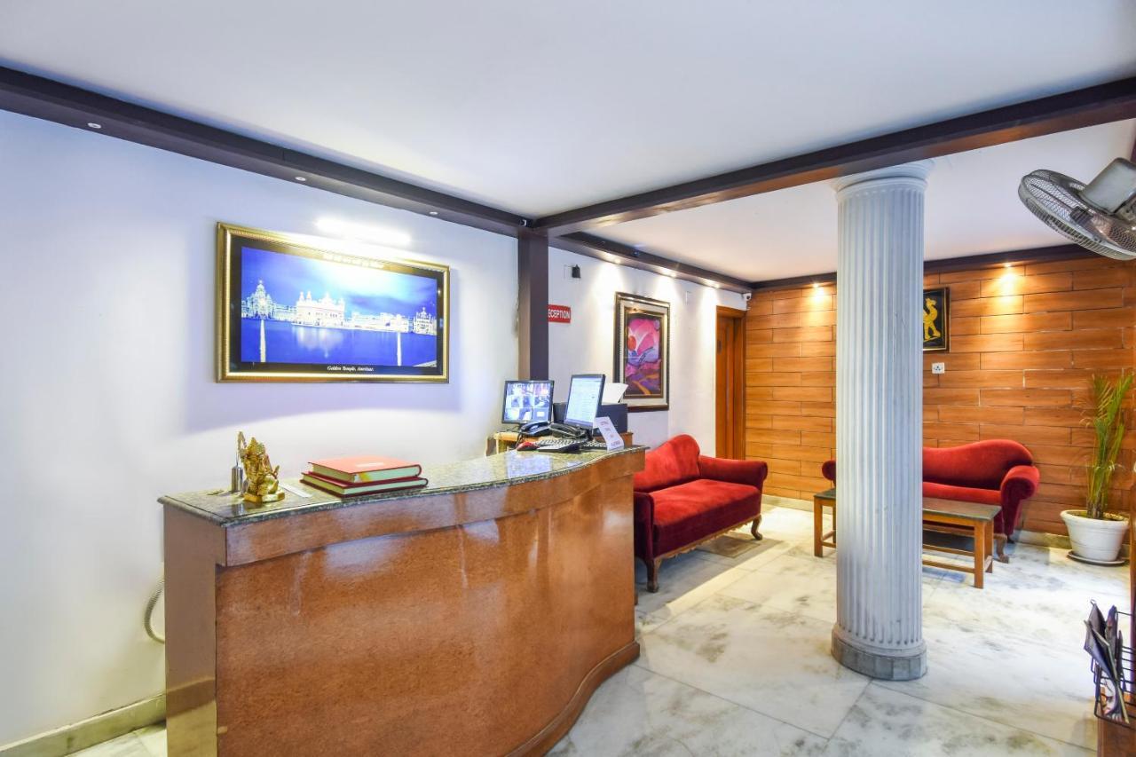 Hotel Oyo V International Amritsar Exterior foto