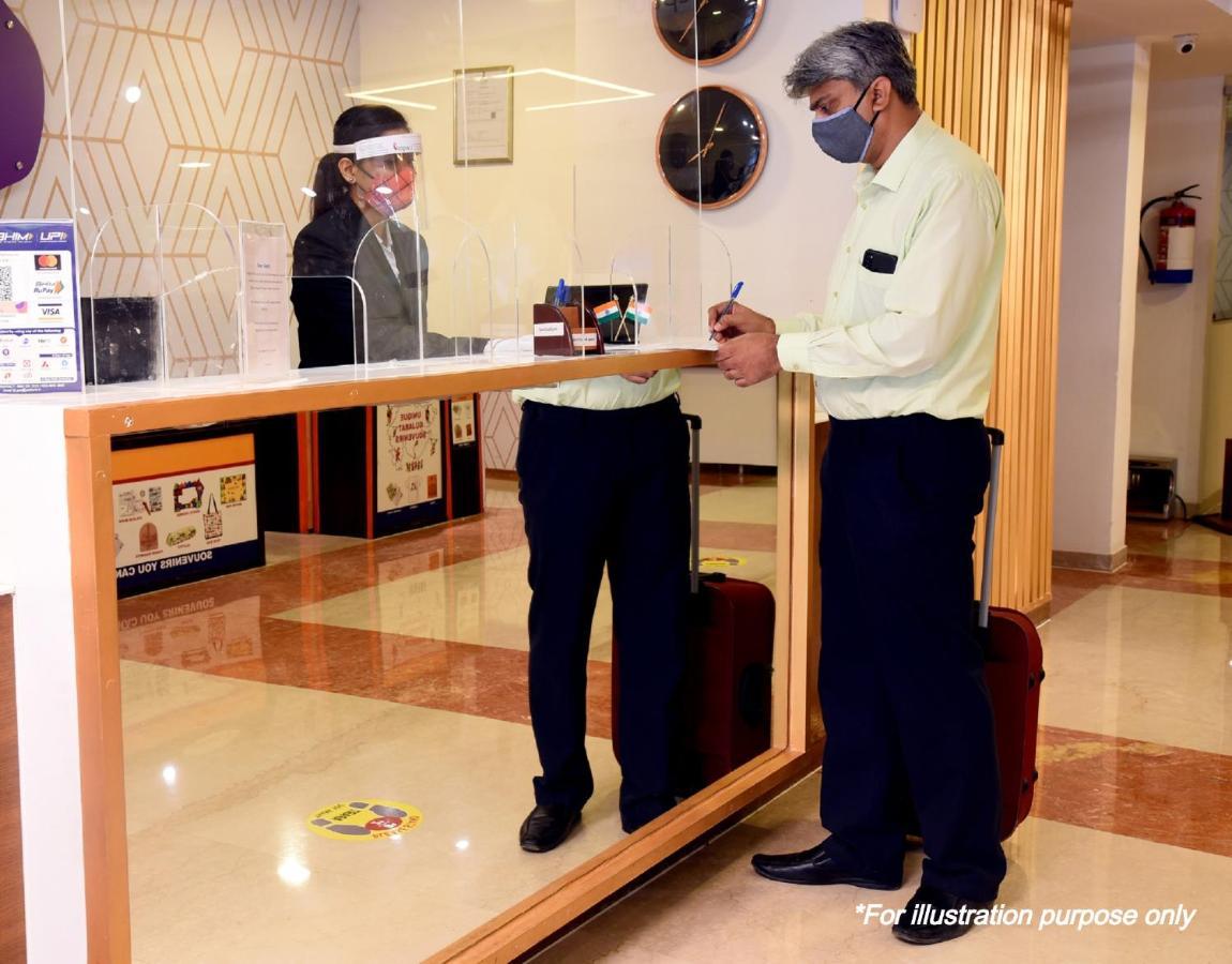 Hotel Oyo V International Amritsar Exterior foto