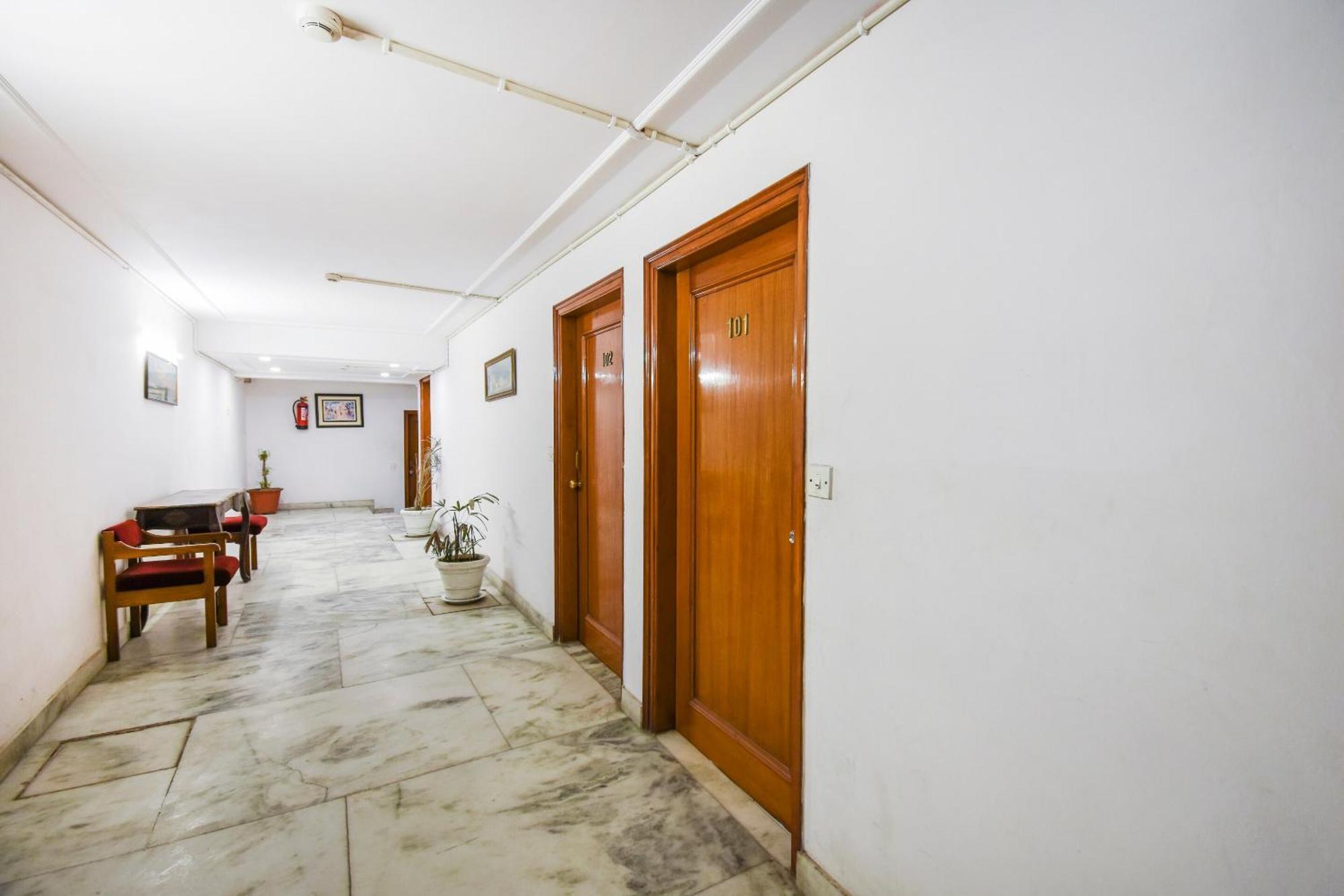 Hotel Oyo V International Amritsar Exterior foto